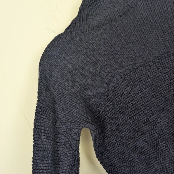 Lululemon Warm And Restore Navy Sweater - Picture 4 of 10